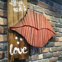 Dudaktan Kalbe Masif Ahşap duvar süsü