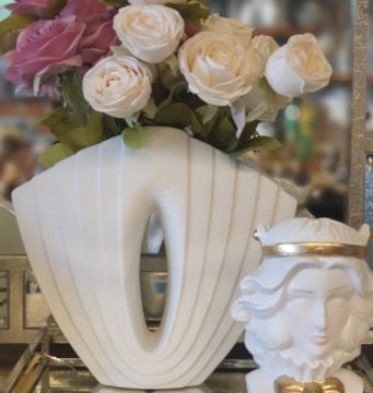 İnci Beyaz Porselen Vazo