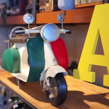 Dekoratif Metal Jumbo Boy Scooter