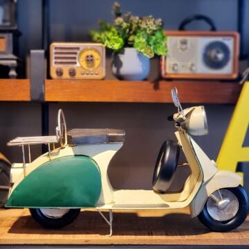 Dekoratif Metal Jumbo Boy Scooter