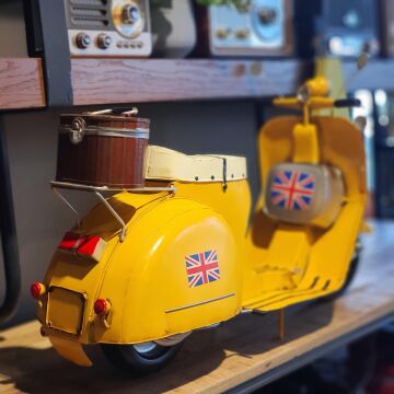 Dekoratif Metal Jumbo Boy Scooter Sarı