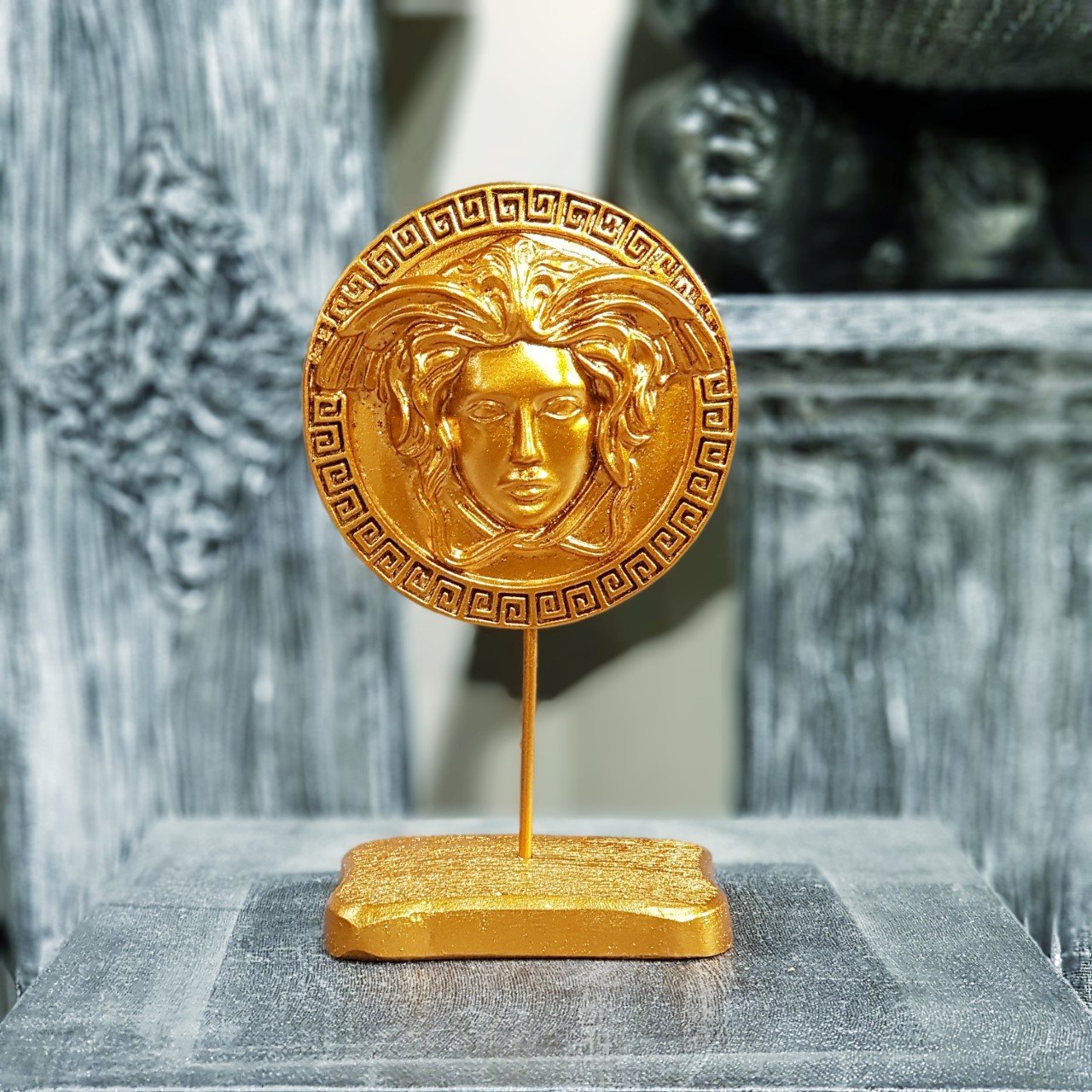 Kadın Figür Kaideli Dekor Rose