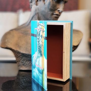 Sculpture Man Kitap Kutusu Büyük Boy