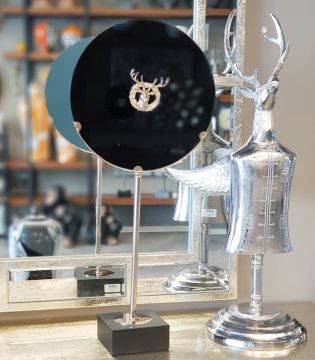 Gold Kalkan Dekoratif Obje 67cm