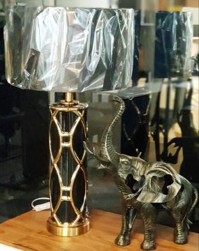 Siyah-Gold İşlemeli Abajur