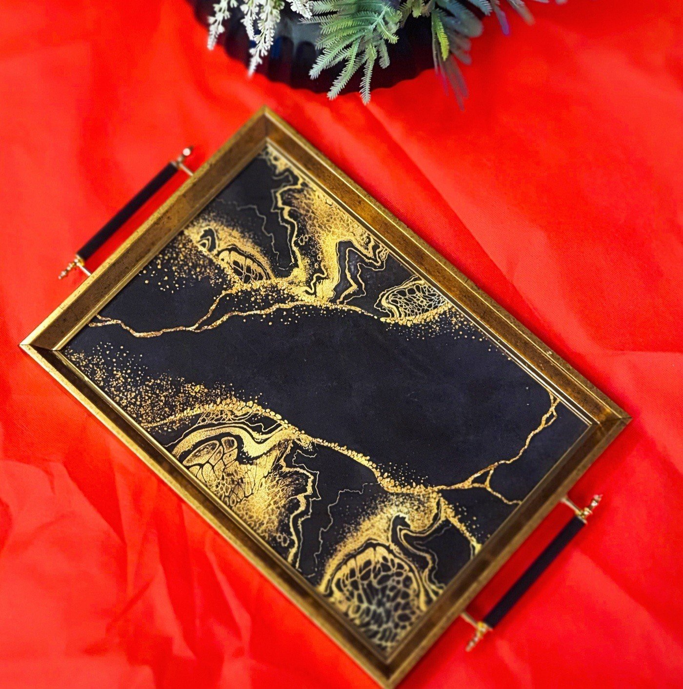 Mermer Desenli Altın Renk Tepsi 50x31cm