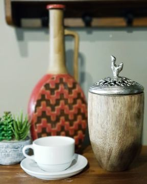 Dekoratif Ahşap Kapaklı Vazo