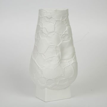 Beyaz Dalgalı Vazo
