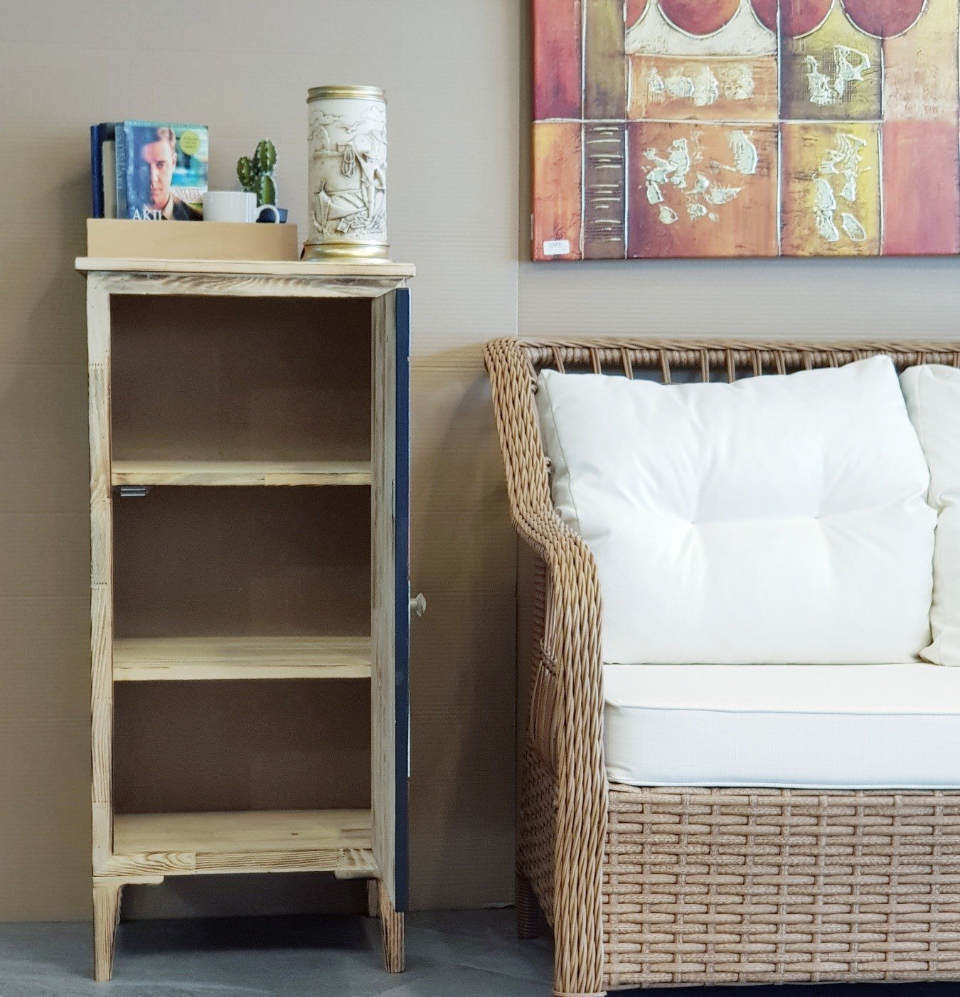 Vintage Pastel Orta Boy Dolap