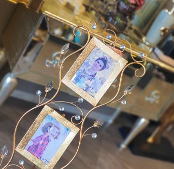 3 Katlı Gold Kristal Taşlı Metal Ayaklı Çerçeve