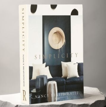 Simplicity  Açılır Dekoratif Kitap Kutusu