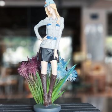 Armalı Mavi Kadın Biblo